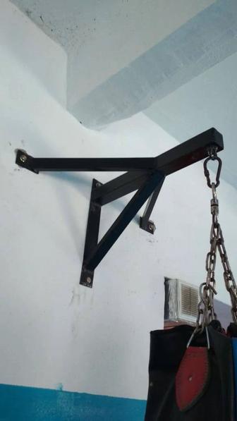 Крепление для боксерской груши