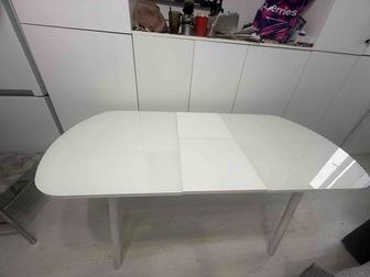 Продается стол 70 на 120 . Цена 25000