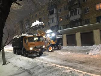 Вывоз снега. Уборка снега. Погрузчик. Камаз