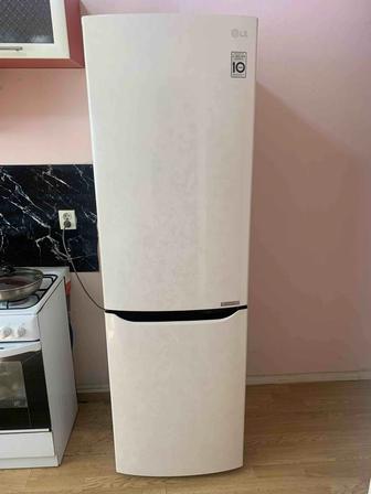 Продам холодильник LG