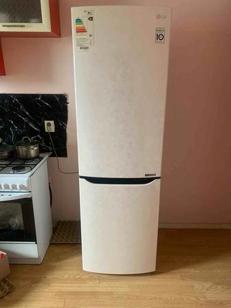 Продам холодильник LG