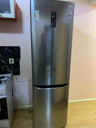 Продам холодильник LG