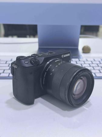 Canon EOS M3