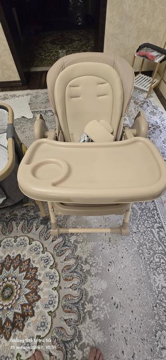 Манежка-люлька и стульчик для кормления
