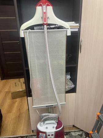 Паровой утюг ( отпариватель) Tefal