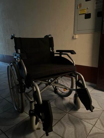 Продам инвалидную коляску, состояние новое, идеальное.