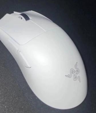 Продам мышку Razer Viper V3 pro