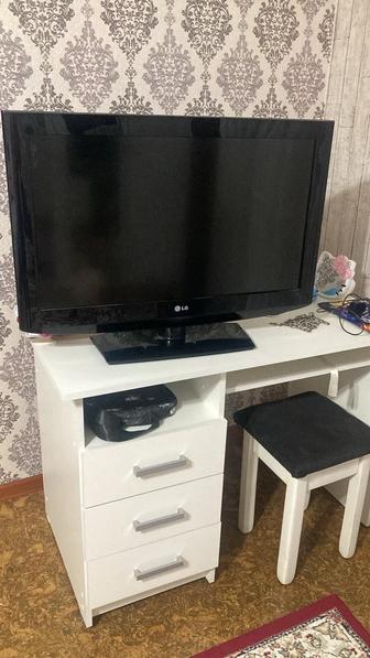 Телевизор LG, 51 диагональ