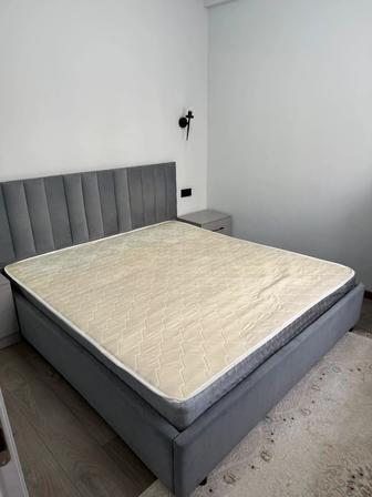 Кровать с тумбочкой