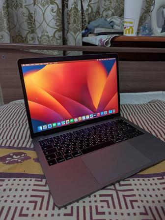 Macbook pro 13/ 2017