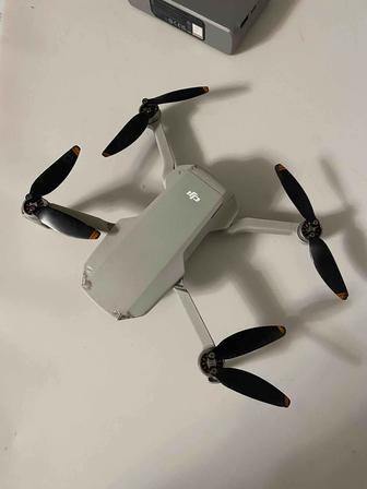 Продам Дрон DJI Mini 2 SE