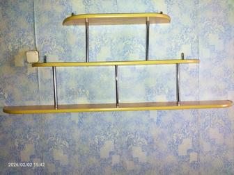 Срочно продам полку на стену