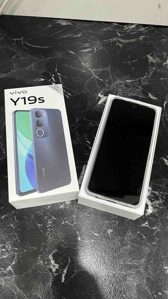 Продам телефон Vivo Y19s
