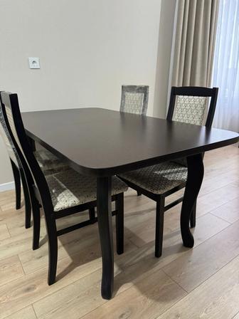 Продам стол и 6 стульев