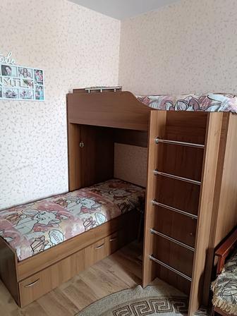 Двухъярусная кровать