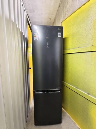 Холодильник LG двухкамерный