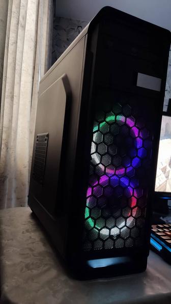 Игровой компьютер i5 7400 Rx570 8Gb LCD 22