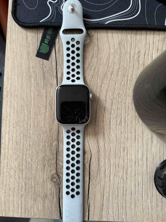 Apple watch  44mm nike