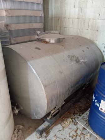 Термоемкость для перевозки молока 1200литров