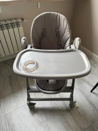 Детский стульчик для кормления
