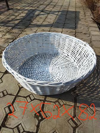 Корзина белая 27см высота, диаметр 62см по низу, диаметр 82см поверху.