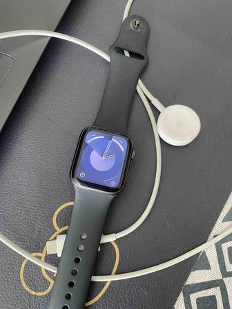 Продам Apple Watch  40