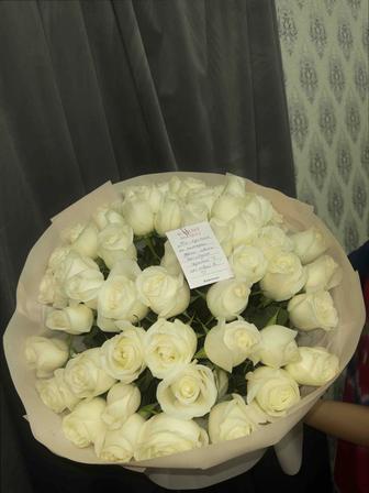 цветы Голландские розы, б/у, 51штук