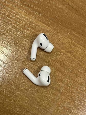 Наушники AirPods Pro