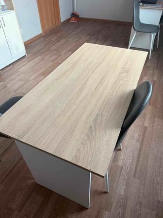 Продам офисные столы и шкафы