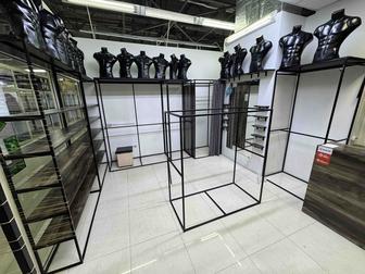 Стелажи и оборудование комплектом