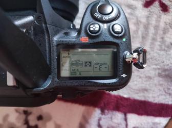Зеркальная камера Nikon D7000