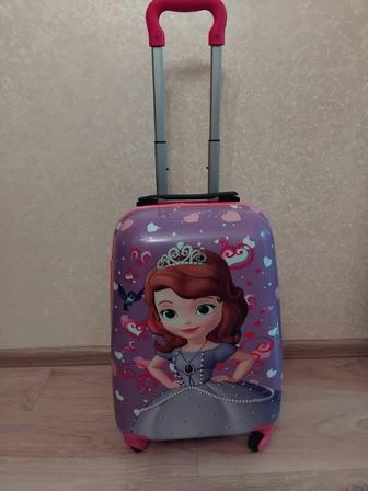 Детский чемодан