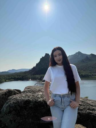 Официант / официантка