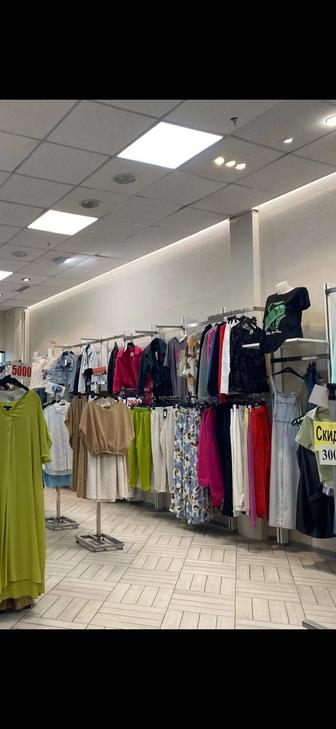 Торговое оборудование манекены