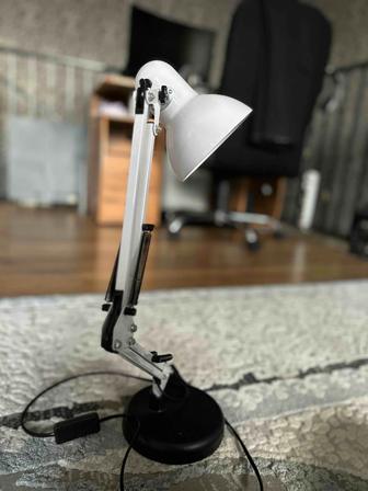 светильники настольные