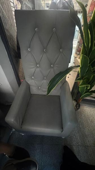 Продам педикюрное кресло