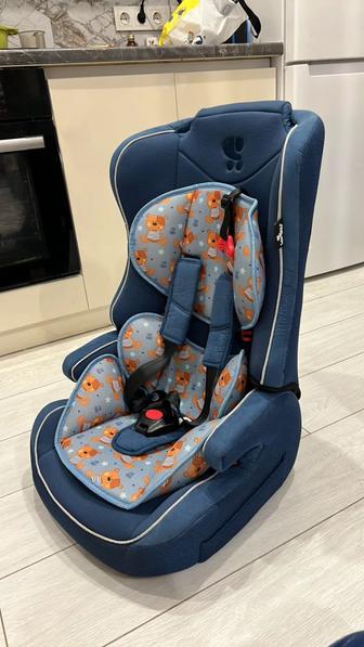 Новое детское автокресло Lorelli