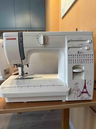 Продам швейную машинку Janome Escape Q-23P
