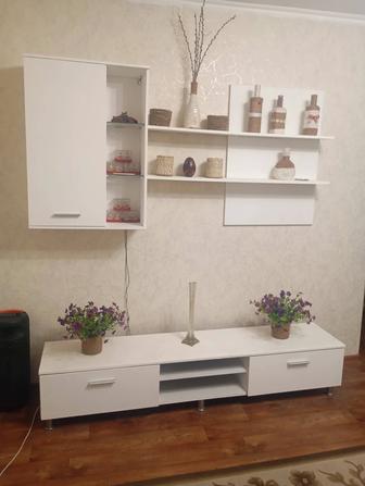 Продам горку под телевизор