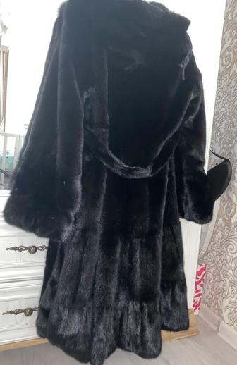 Продам норковую шубу