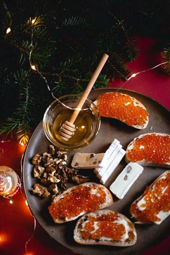 Выездные официанты на новогоднюю ночь!!!