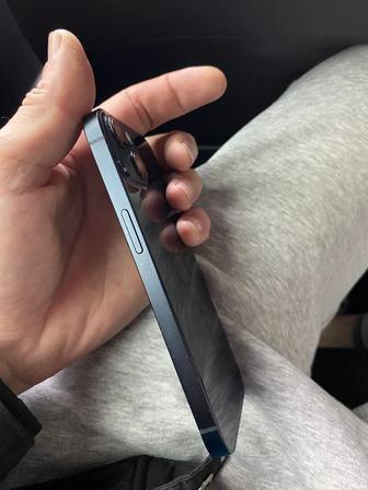 Продам IPhone 13