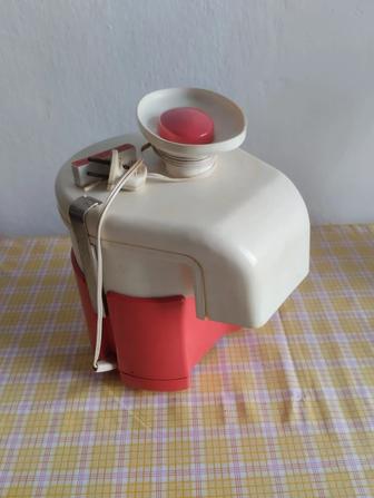 Продается электросоковыжималка