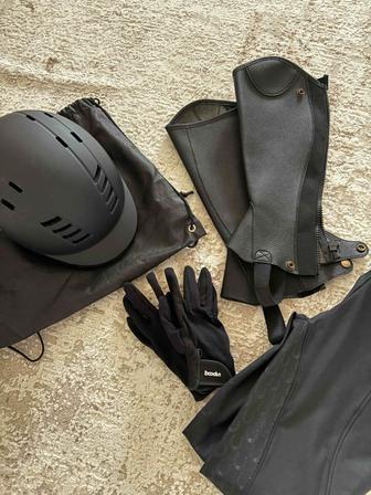 Амуниция для верховой езды шлем, краги