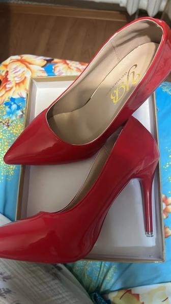 Обувь. Туфли женские