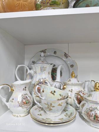 В наличии очень красивый фарфоровый чайный сервиз Мадонна!!! KAHLA GDR!