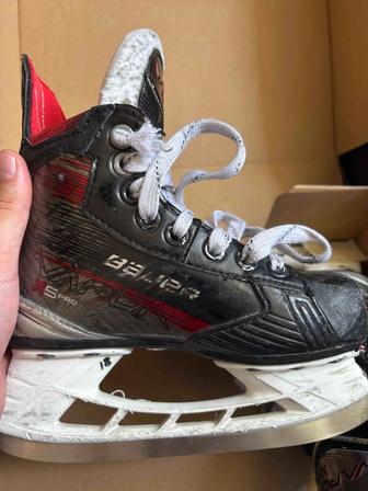 Продам детские коньки bauer vapor x5pro