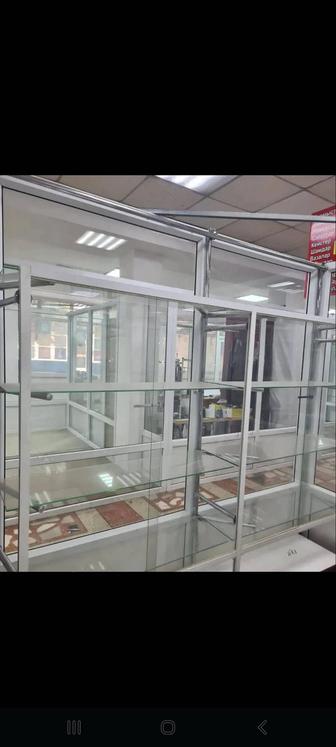 Торговое оборудование витрина