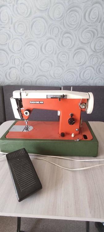 Продам швейную машинку