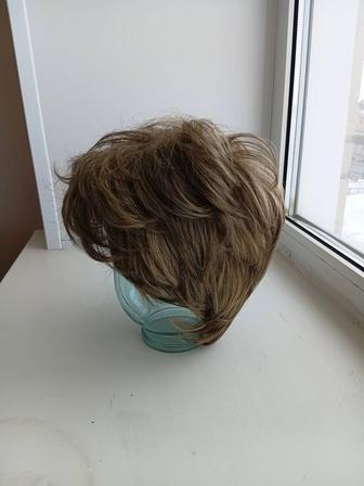 Продам женские парики